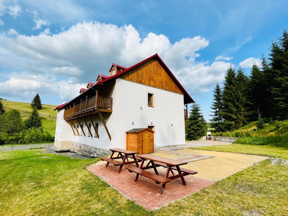 Apartman Ela Horni Blatna Luaran gambar