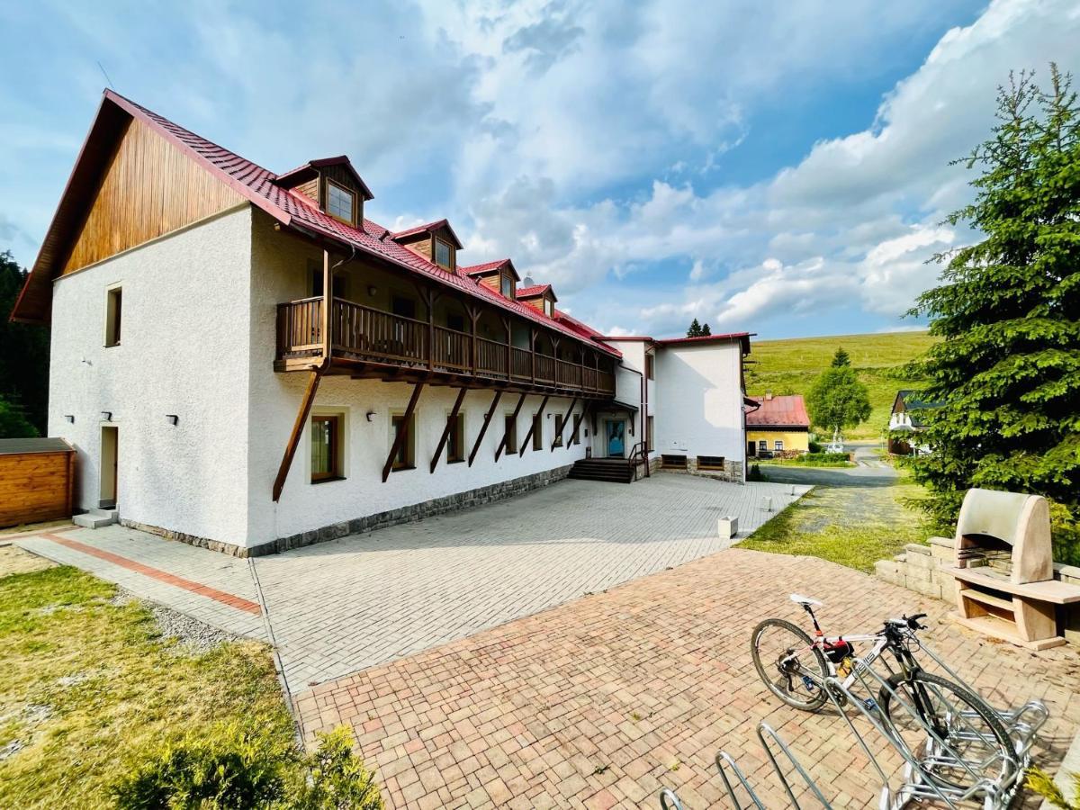 Apartman Ela Horni Blatna Luaran gambar